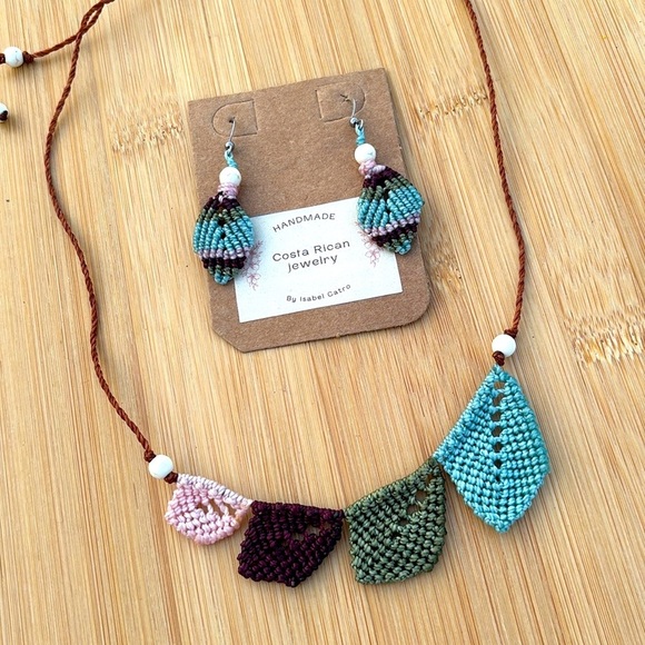 Brand New Handmade Costa Rican Adjustable Length Necklace & Earrings Set Colored - Picture 4 of 14
